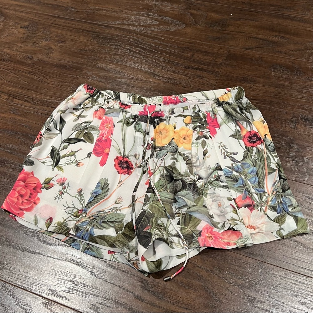 Haute Hippie Floral Shorts with drawstrings | S